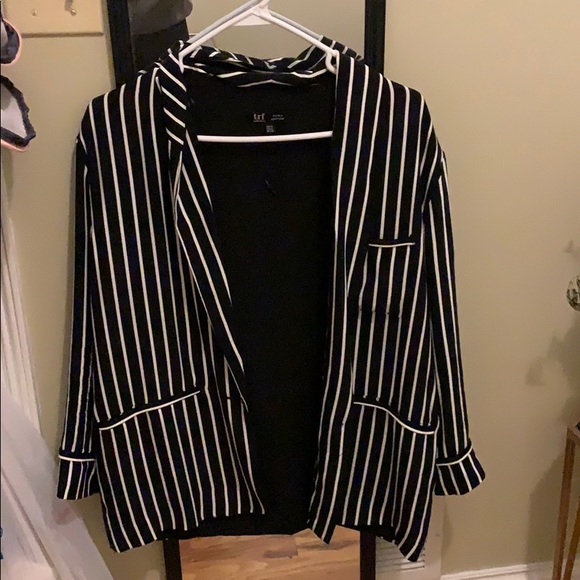 Zara Jackets & Blazers - A ZARA black and white striped blazer